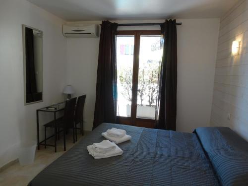 Hotel Le Mas Des Amandiers