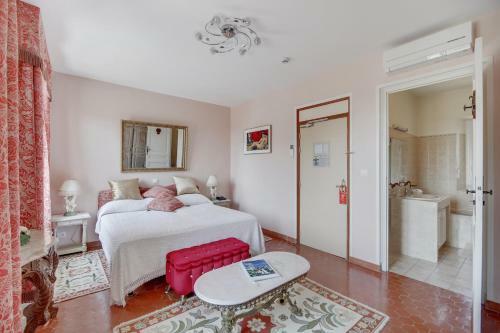 Hotel Ch�teau Le Me�-l�s�