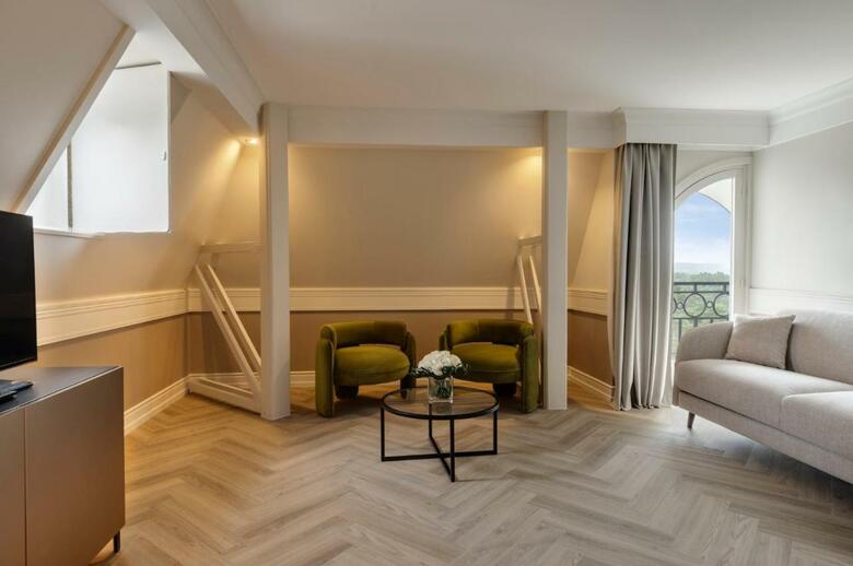 Tiara Ch�teau Hotel Mont Royal Chantilly
