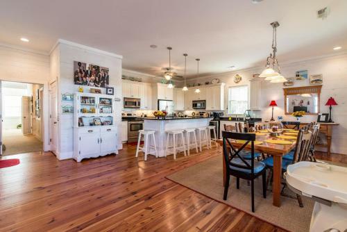 Carolina Corner Home