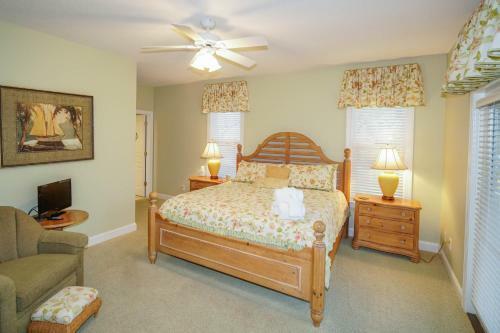 Sippin Seaside - Six Bedroom Home