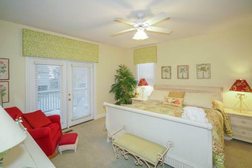 Sippin Seaside - Six Bedroom Home