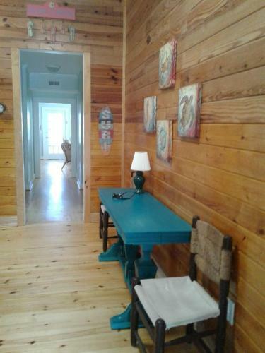 Fiddlers Hill Home