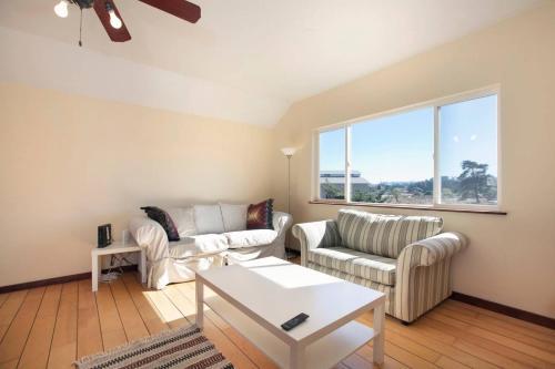 Bed & Breakfast Your Favorite Country Home W/ Everything You Need
