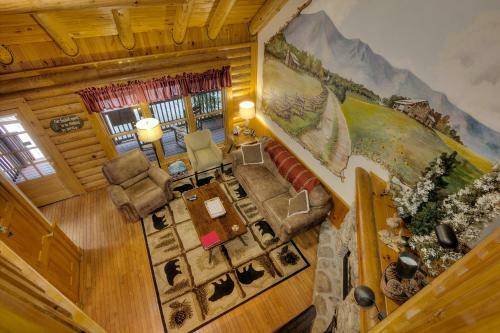 Lucky Logs #283 - Two Bedroom Cabin