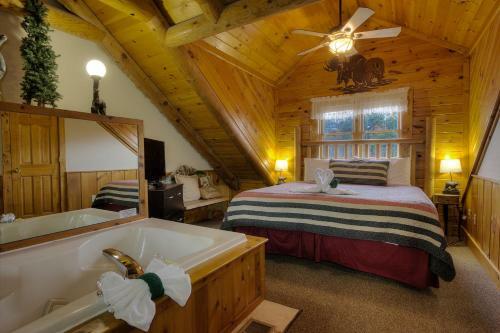 Lucky Logs #283 - Two Bedroom Cabin