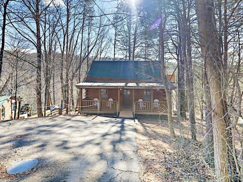 1304 Pine Trail Cabin