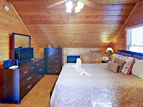 1304 Pine Trail Cabin