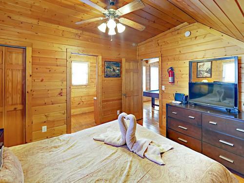 1304 Pine Trail Cabin