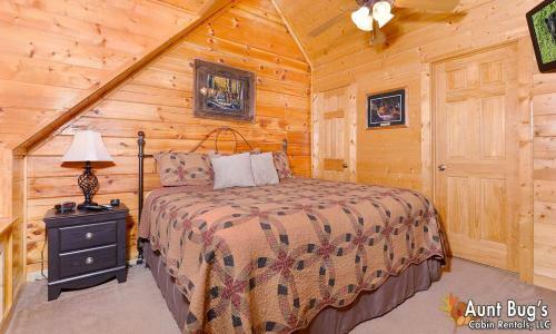 Papa Bear Lodge #565 - Five Bedroom Cabin