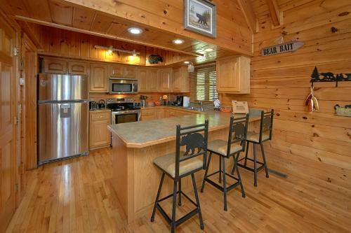 Boulder Bear Lodge #355 - Three Bedroom Cabin