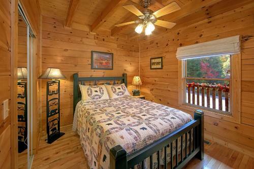 Boulder Bear Lodge #355 - Three Bedroom Cabin