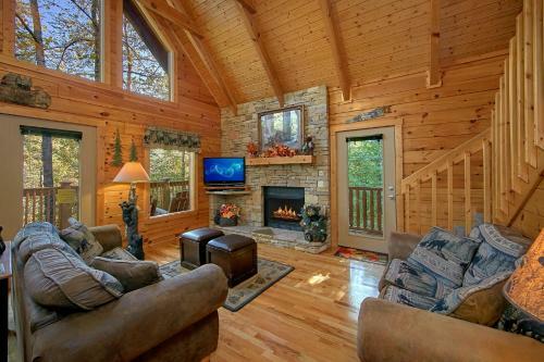 Boulder Bear Lodge #355 - Three Bedroom Cabin