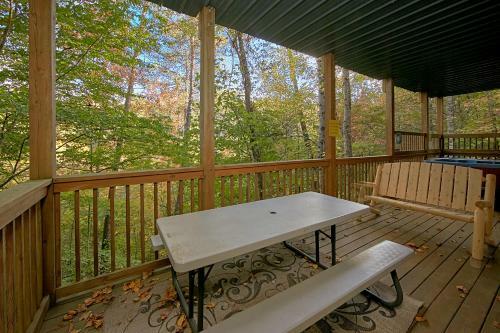 Boulder Bear Lodge #355 - Three Bedroom Cabin