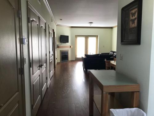 Unit 2705