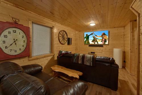 Tranquility Den 210 - Two Bedroom Cabin