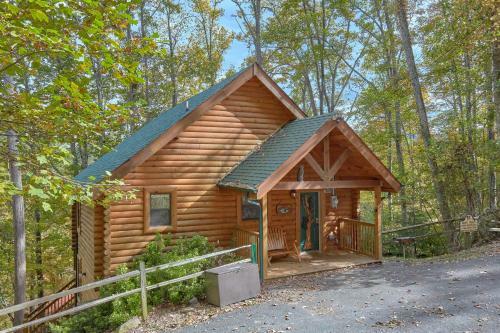 Tranquility Den 210 - Two Bedroom Cabin