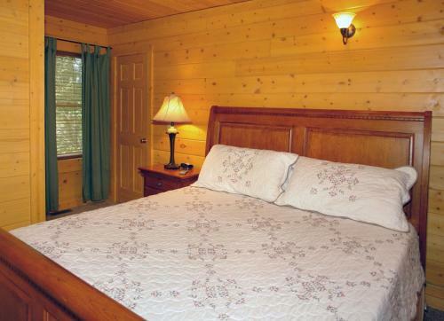 Skinny Dippin' #261 - Two Bedroom Cabin