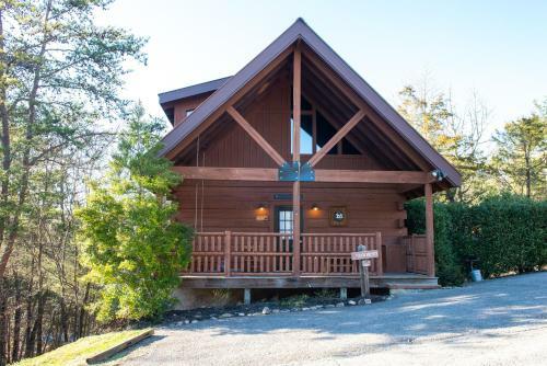 Peaceful Setting Cabin