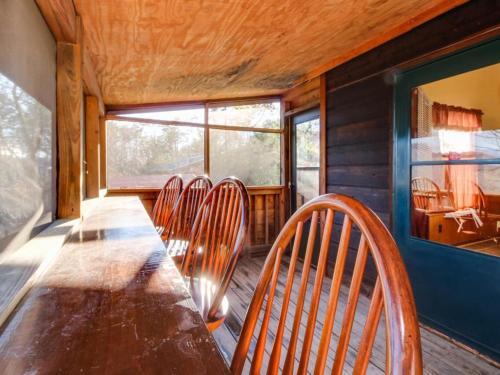 Mountaintop Hideaway