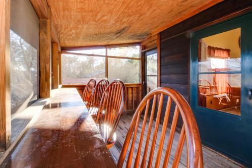 Mountaintop Hideaway