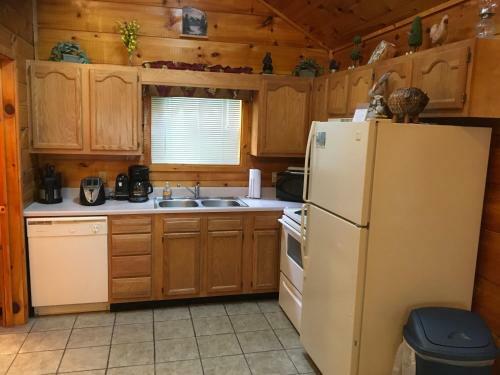 Black Bear View Mtn Cabin