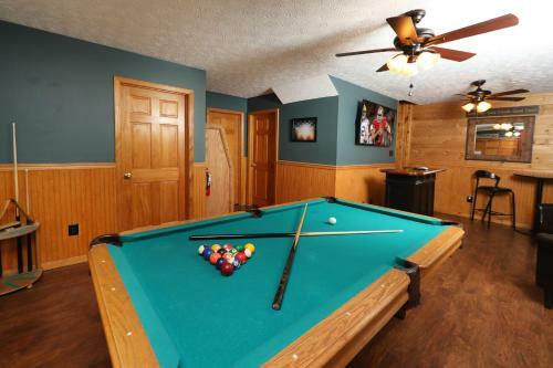 Just Hanging Out - Three Bedroom