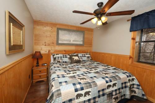 Just Hanging Out - Three Bedroom