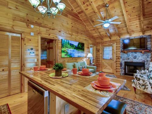 A River Adventure #4237 - Four Bedroom Cabin