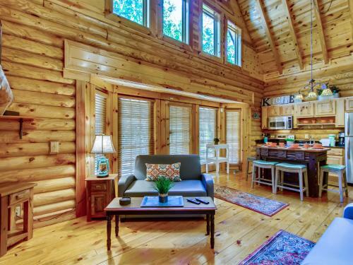 A River Adventure #4237 - Four Bedroom Cabin