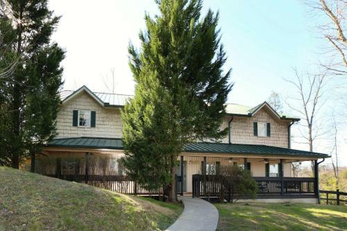 Oak Tree Lodge (#3) - Seventeen Bedroom