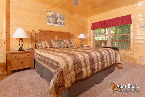 Whispering Creek #302 - Three Bedroom Cabin