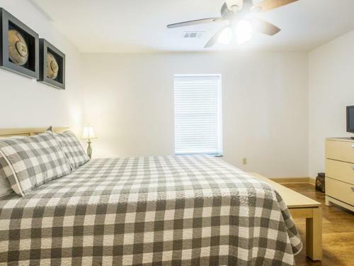 Mountain View Condos - Unit 1402