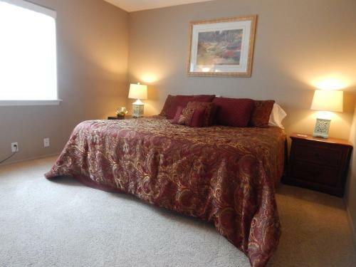 233 Park Two-bedroom Apartment