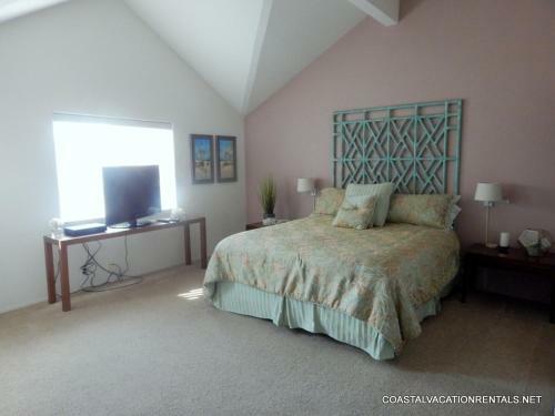233 Park Two-bedroom Apartment