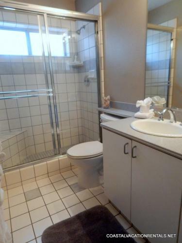 233 Park Two-bedroom Apartment