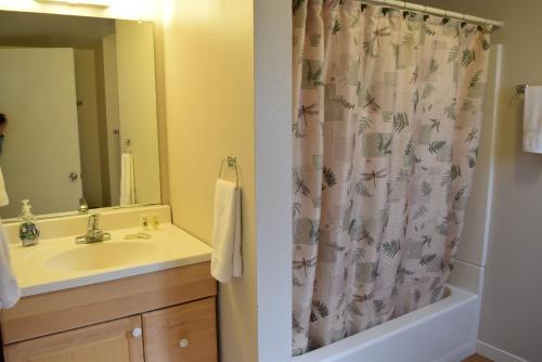 345 Hinds Two-bedroom Holiday Home