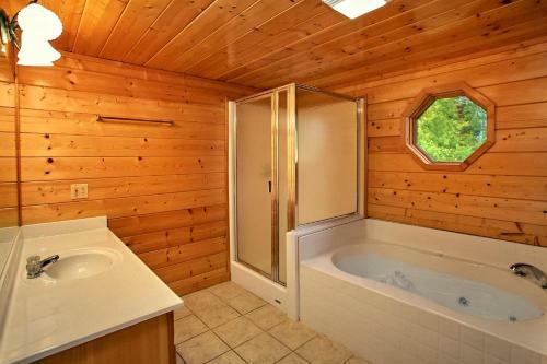 Heavenly Heights Holiday Home