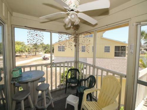 Apartamento Hideaway Bay Condo J-1 Condo