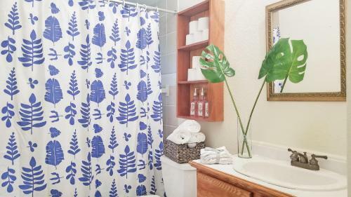 Natural Paradise Sleeps 16