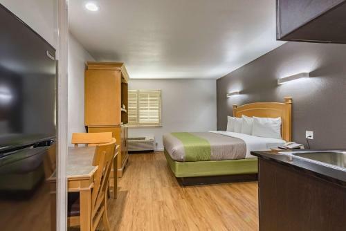 Hotel Studio 6 Plano