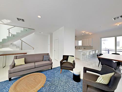 1331nob1 Townhouse