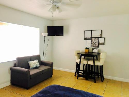 Petrina Studios Apartments