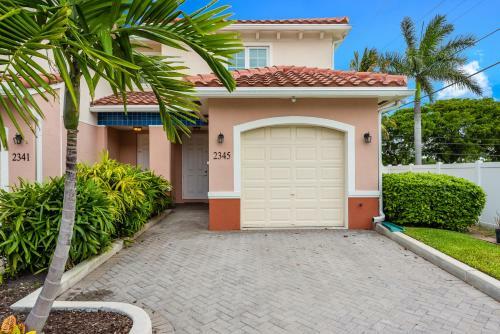 Santa Barbara Townhouse #1b