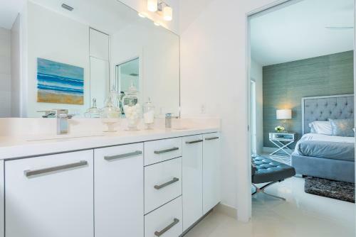1355 N Ocean Blvd Townhouse