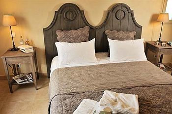 Bed & Breakfast Les Jardins De Saint-benoit - Apartments