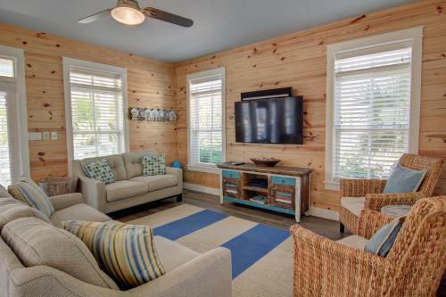 Cinnamon Shore- Seafare 251 Be