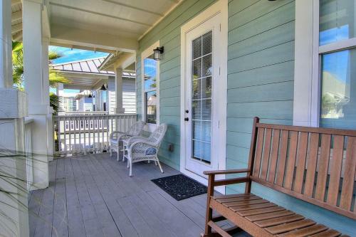 Cinnamon Shore- The Love Shack 116 St