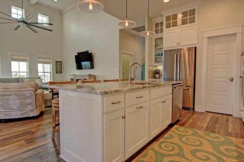 Cinnamon Shore- Seaside Dream 157 Se
