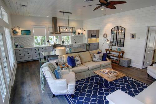 Cinnamon Shore- Lollygag 107 St